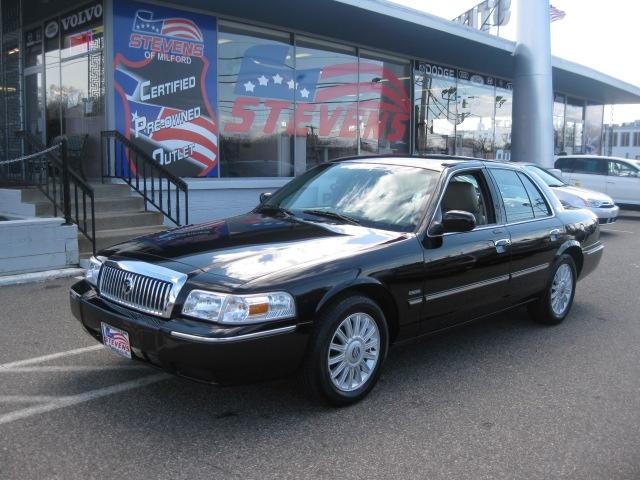 Photo of 2011 Mercury Grand Marquis