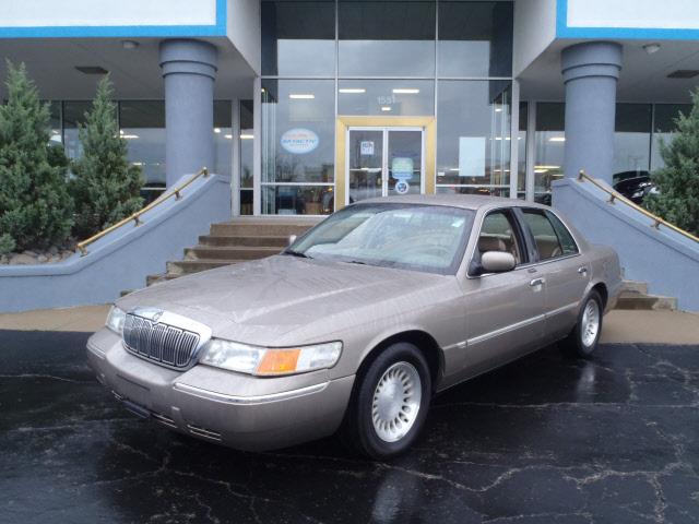 Photo of 2001 Mercury Grand Marquis