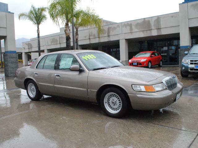 Photo of 2001 Mercury Grand Marquis