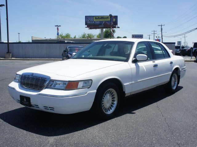 Photo of 2001 Mercury Grand Marquis