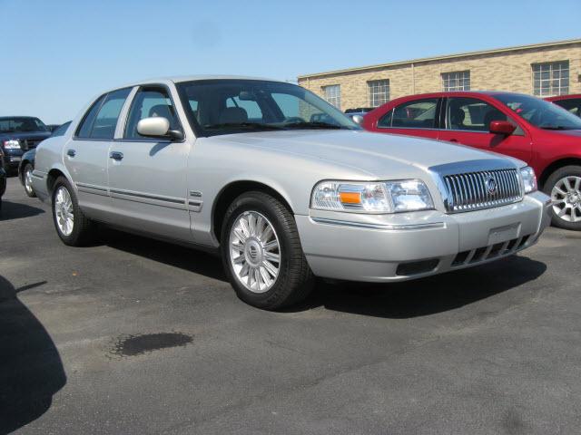 Photo of 2009 Mercury Grand Marquis