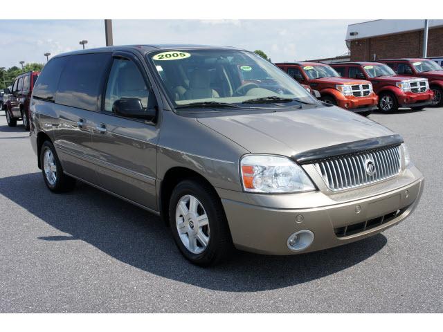 Photo of 2005 Mercury Monterey