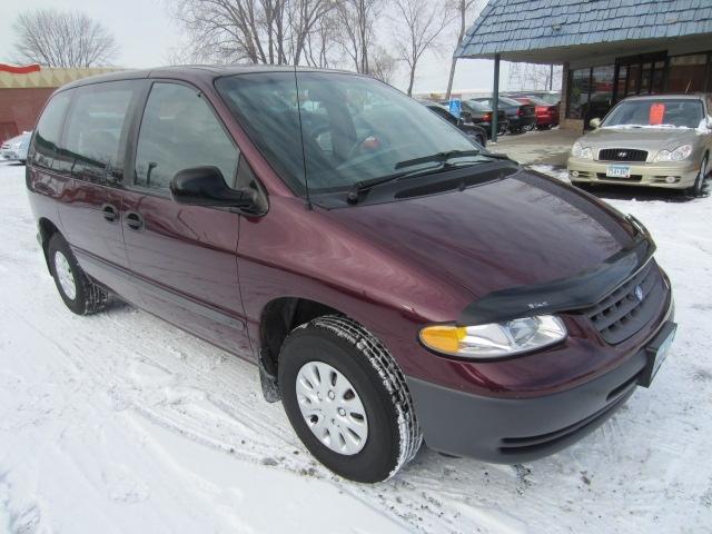 Photo of 1999 Plymouth Voyager