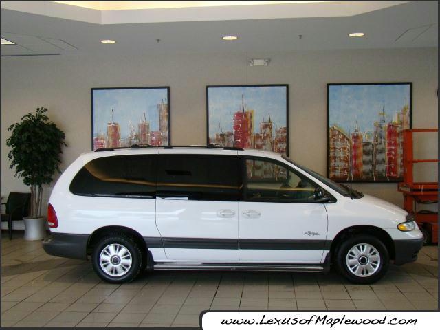 Photo of 1997 Plymouth Voyager