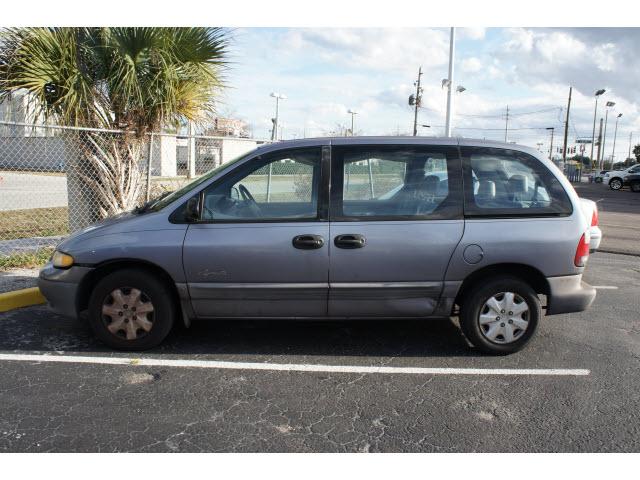 Photo of 1998 Plymouth Voyager