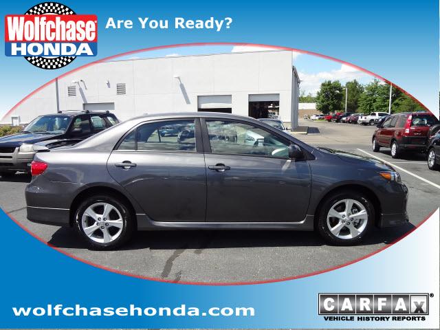 Photo of 2011 Toyota Corolla