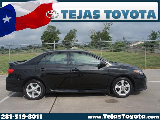 Photo of 2011 Toyota Corolla