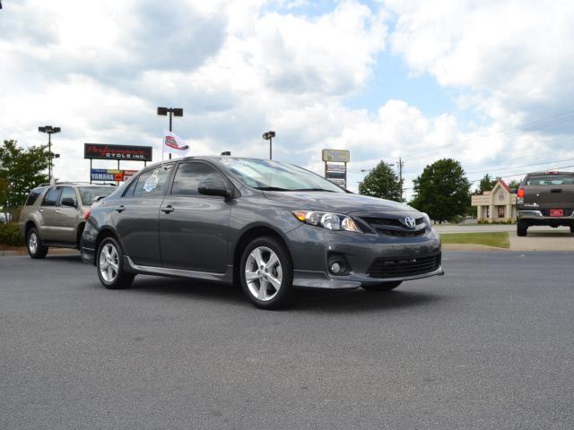 Photo of 2011 Toyota Corolla