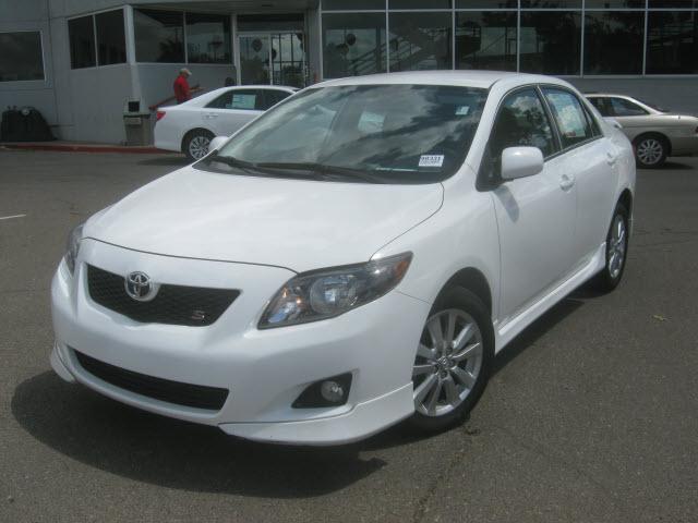 Photo of 2010 Toyota Corolla