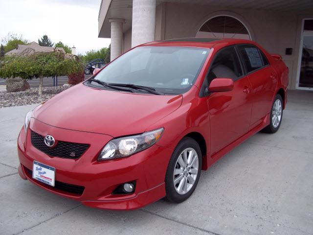 Photo of 2010 Toyota Corolla