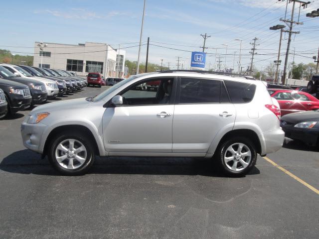 Photo of 2011 Toyota RAV4