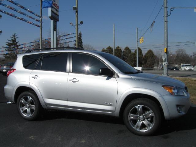 Photo of 2011 Toyota RAV4