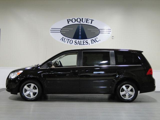 Photo of 2010 Volkswagen Routan