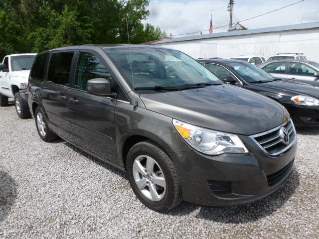 Photo of 2010 Volkswagen Routan