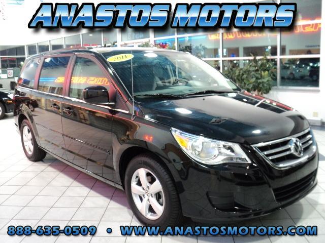 Photo of 2011 Volkswagen Routan