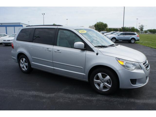 Photo of 2011 Volkswagen Routan
