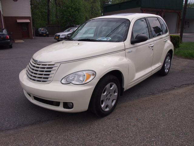 Photo of 2006 Chrysler PT Cruiser