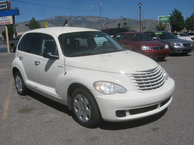 Photo of 2006 Chrysler PT Cruiser