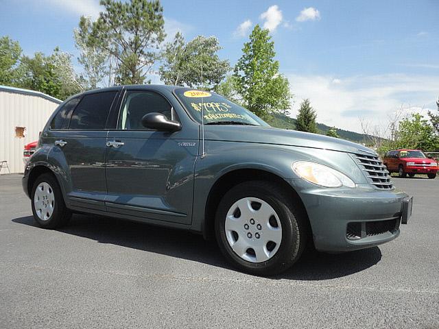 Photo of 2006 Chrysler PT Cruiser
