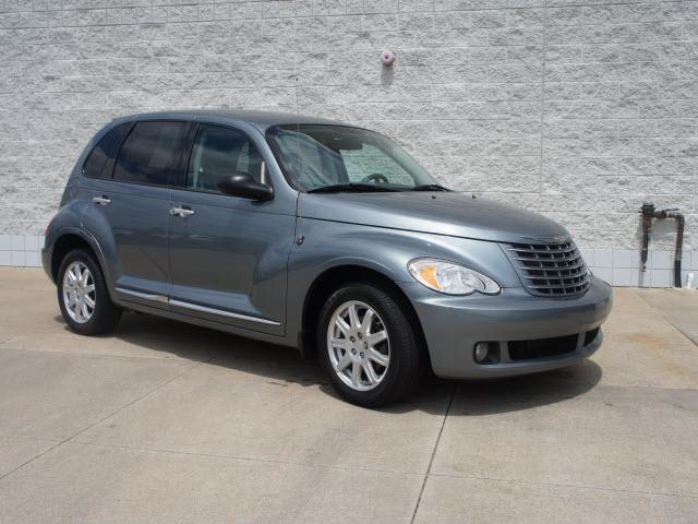 Photo of 2010 Chrysler PT Cruiser