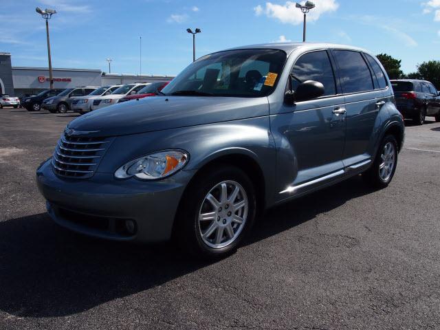 Photo of 2010 Chrysler PT Cruiser