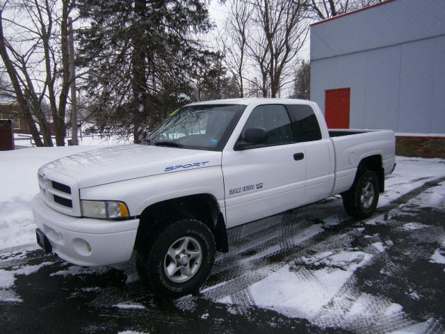 Photo of 2000 Dodge Ram 1500
