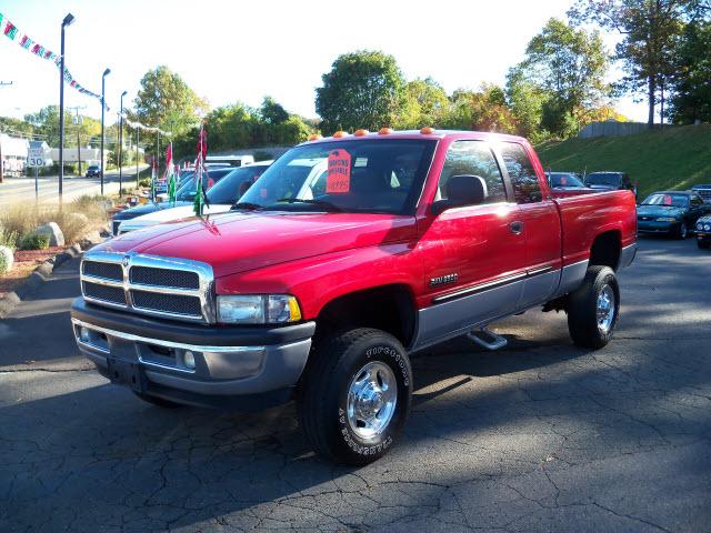 Photo of 2002 Dodge Ram 2500