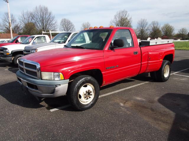 Photo of 1999 Dodge Ram 3500