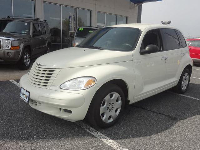Photo of 2005 Chrysler PT Cruiser
