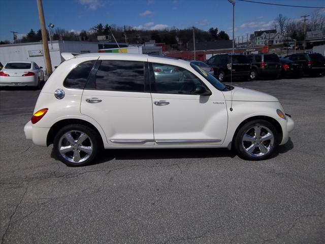 Photo of 2004 Chrysler PT Cruiser