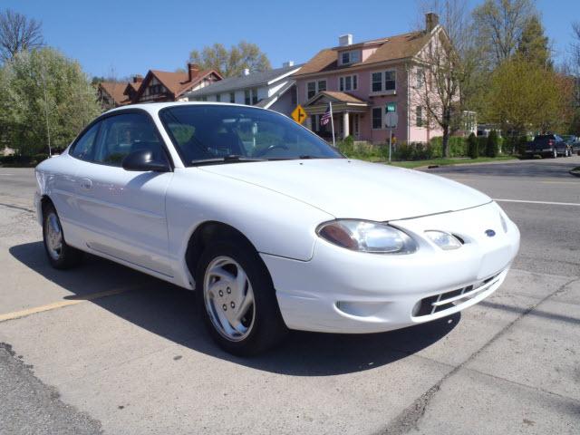 Photo of 2002 Ford Escort