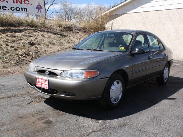 Photo of 2001 Ford Escort