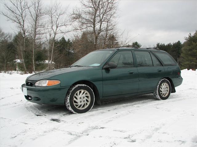Photo of 1999 Ford Escort