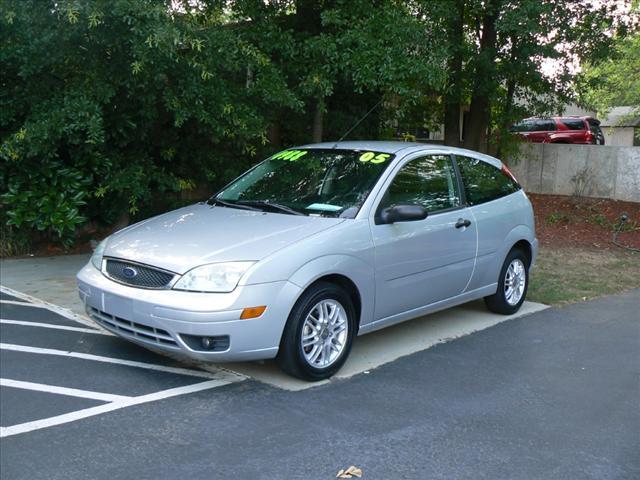Photo of 2005 Ford Focus