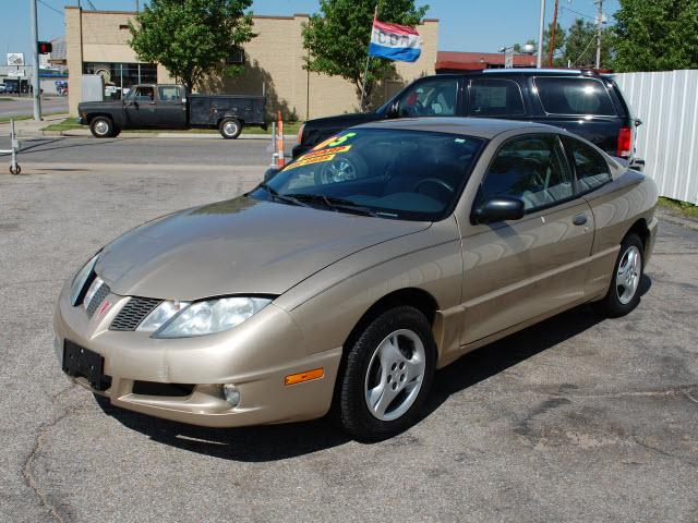 Photo of 2005 Pontiac Sunfire