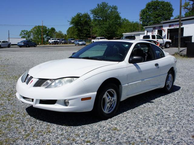 Photo of 2005 Pontiac Sunfire