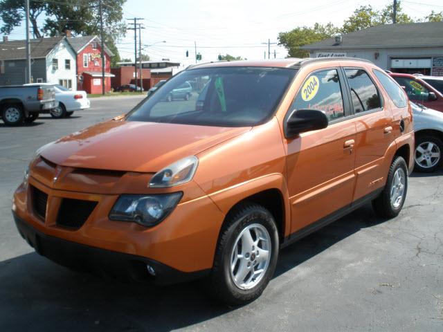Photo of 2004 Pontiac Aztek