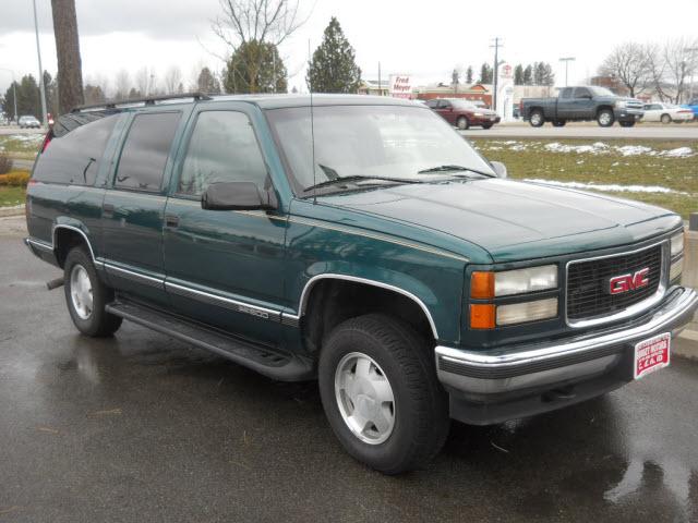 Photo of 1996 GMC SUBURBAN