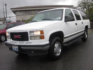 Photo of 1998 GMC Suburban