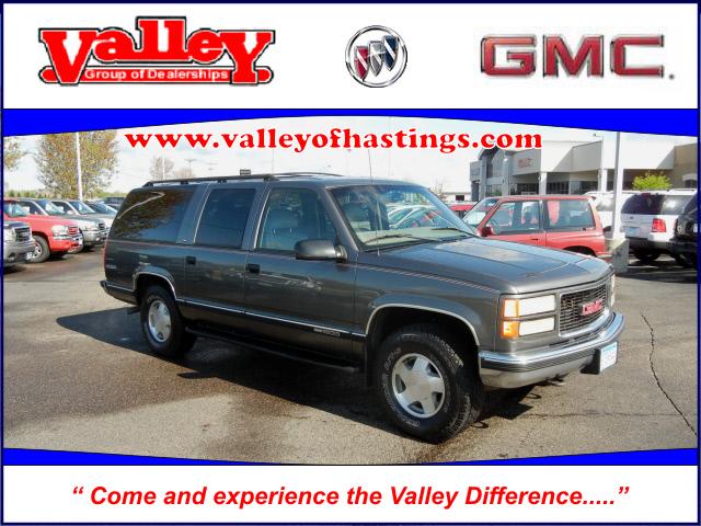 Photo of 1999 GMC Suburban Hastings Minnesota