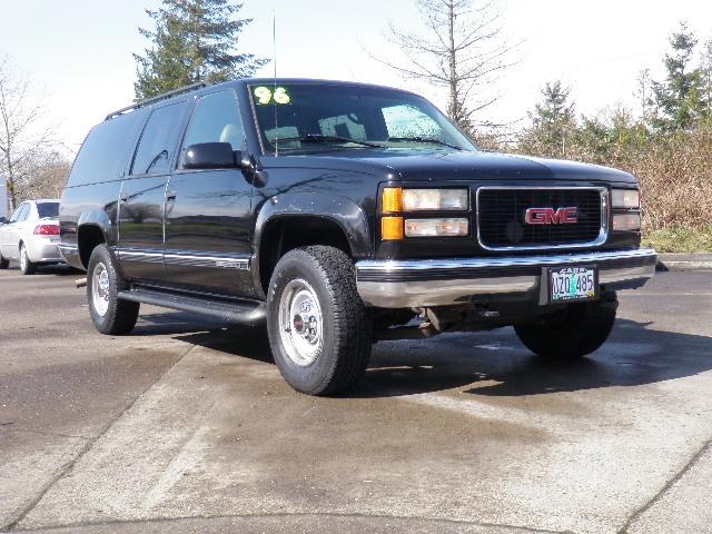 Photo of 1996 GMC Suburban