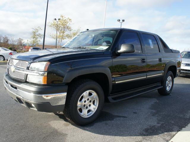 Photo of 2004 Chevrolet Avalanche