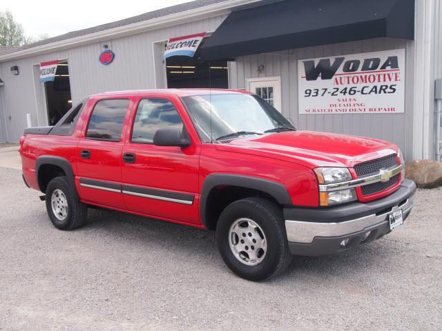 Photo of 2004 Chevrolet Avalanche