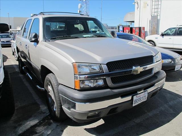 Photo of 2005 Chevrolet Avalanche