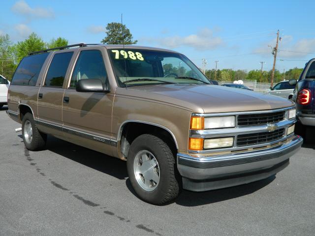 Photo of 1999 Chevrolet Suburban