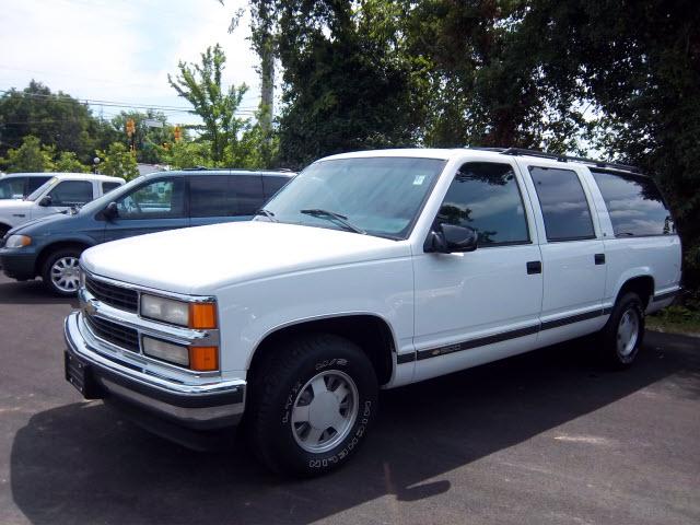 Photo of 1996 Chevrolet SUBURBAN 1500
