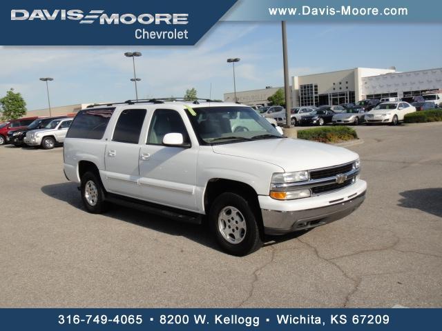 Photo of 2004 Chevrolet Suburban