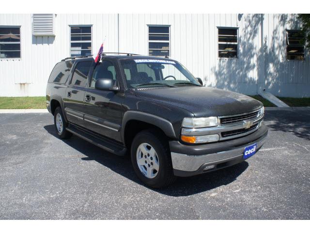 Photo of 2004 Chevrolet Suburban