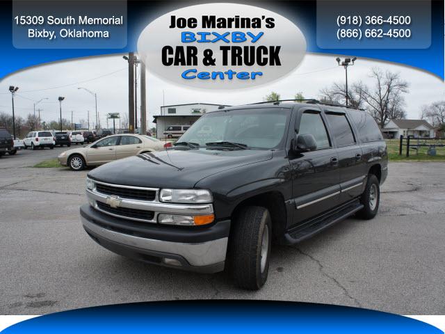 Photo of 2004 Chevrolet Suburban
