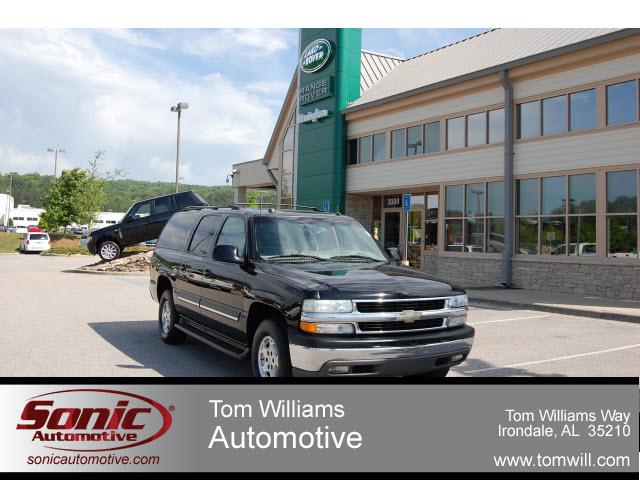 Photo of 2004 Chevrolet Suburban